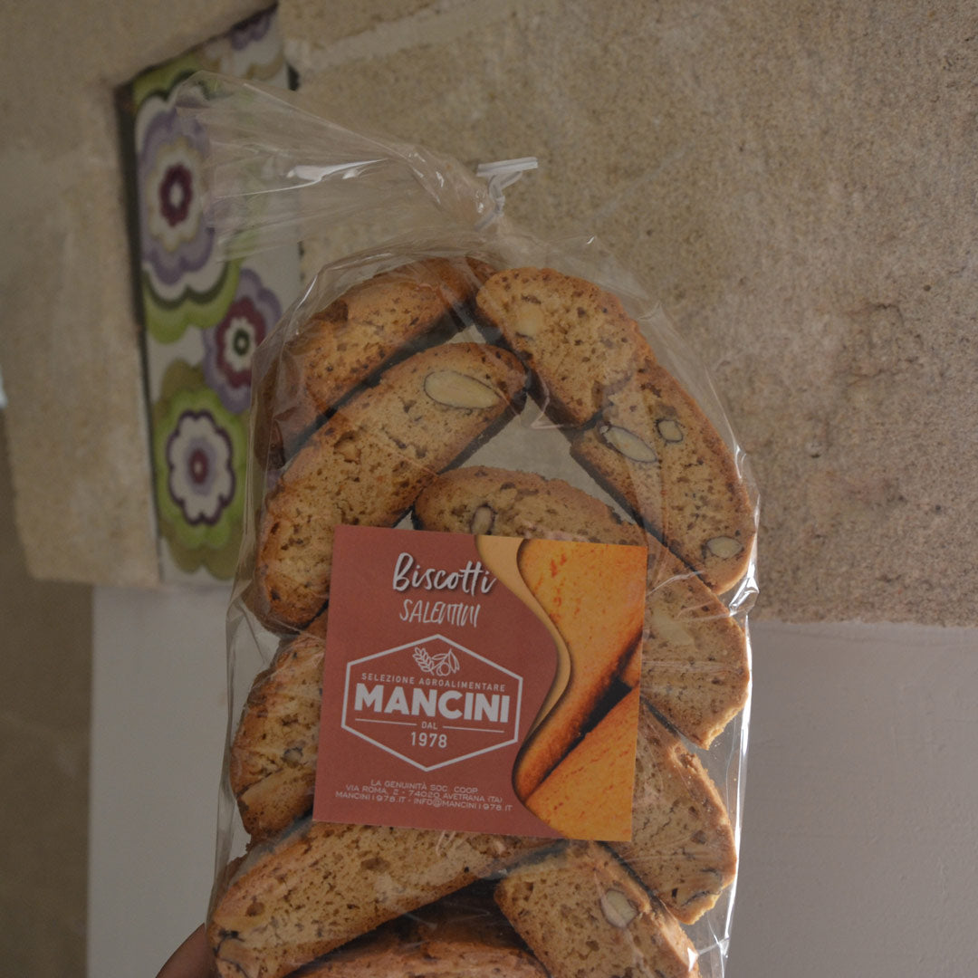 Biscotti Salentini con mandorle