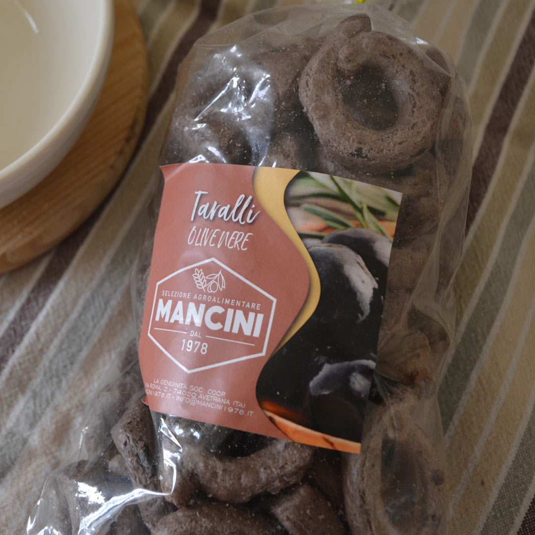 Taralli alle olive nere