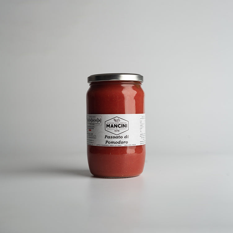 Passata di pomodoro e basilico